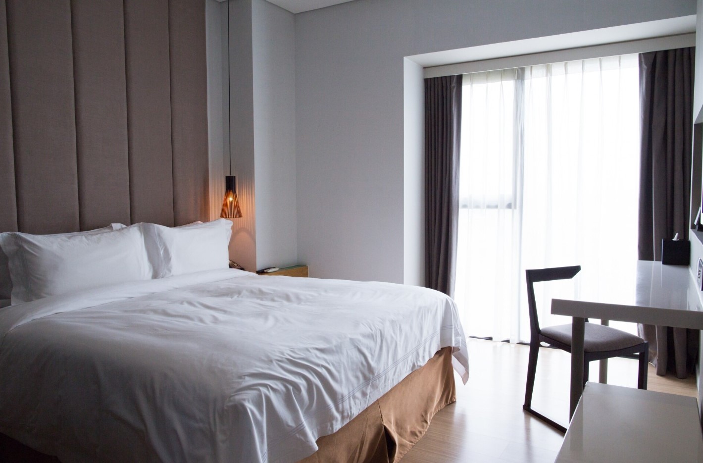 luxury-honeymoon-suite